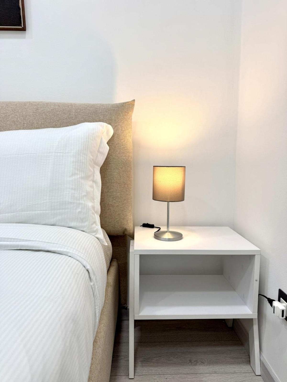 Appartamento 5 Minuti Duomo - Metro M4 Argonne - Linate Airport Milano