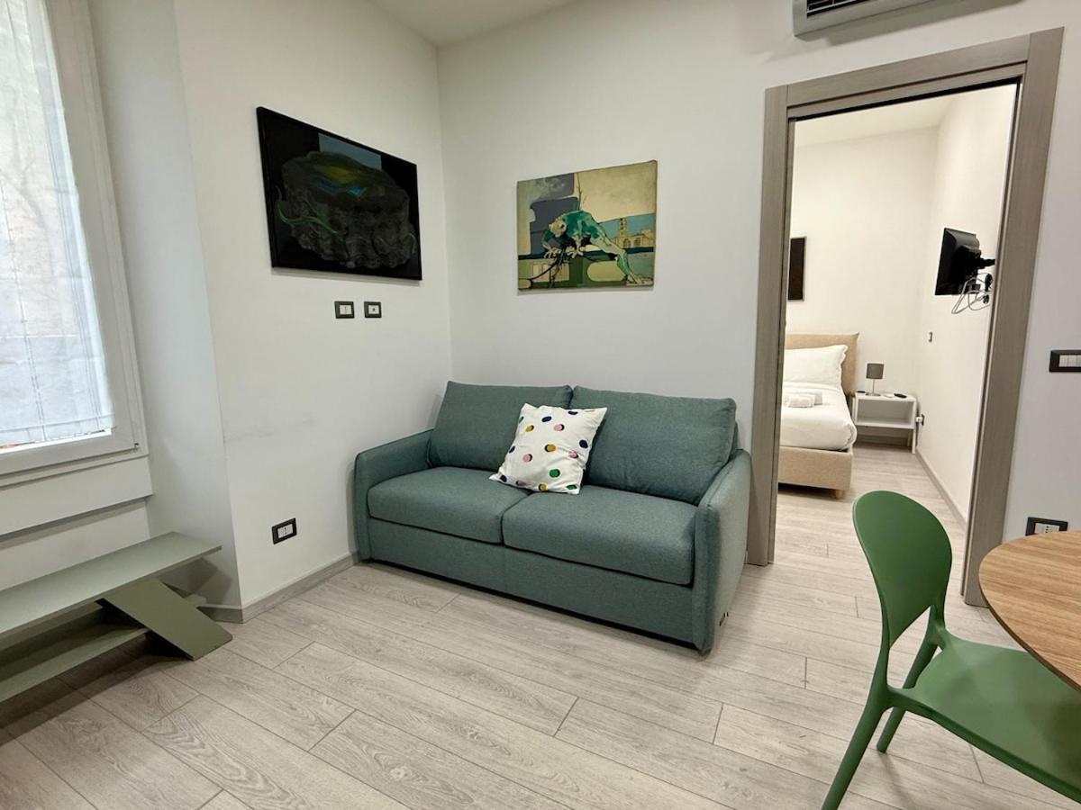 Appartamento 5 Minuti Duomo - Metro M4 Argonne - Linate Airport *